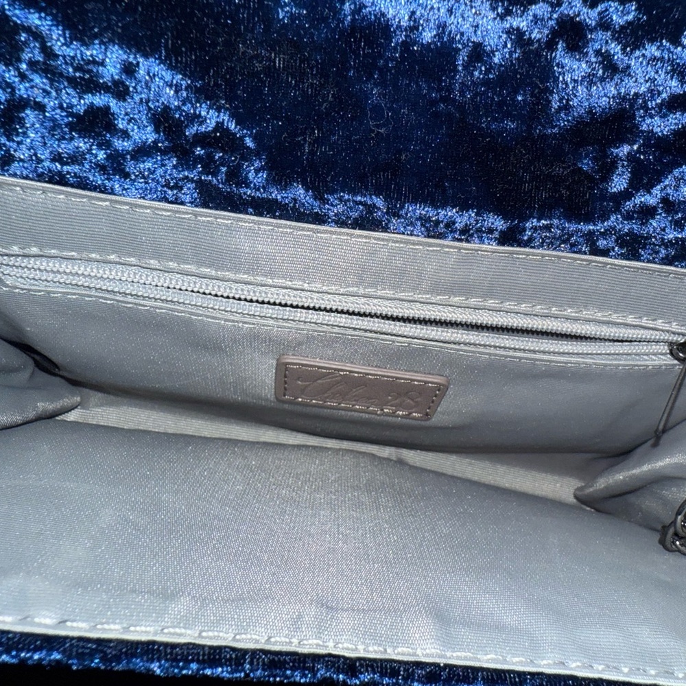 Chelsea28 Elegant Royal Blue Velvet Chain Bag Crossbody Shoulder Chain Strap EUC - Picture 10 of 10